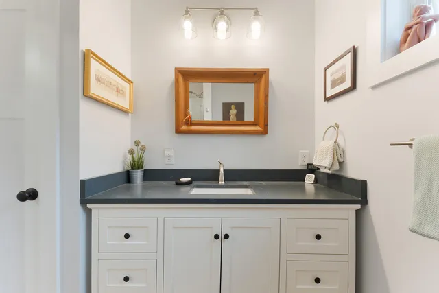 $650,000 | 11 Beacon Drive, Brunswick, ME 04011