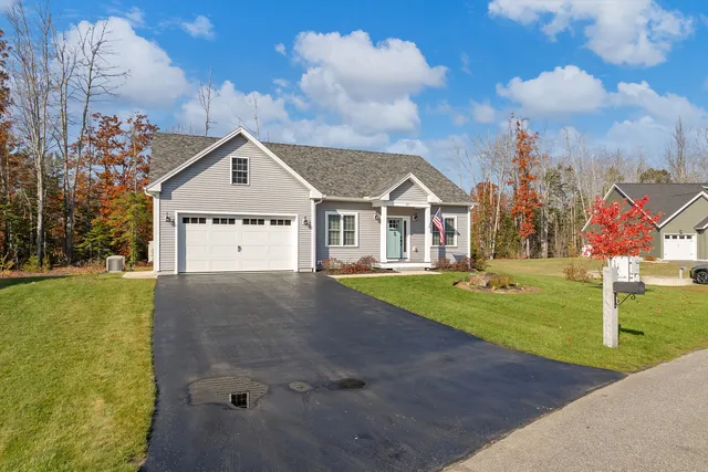 $650,000 | 11 Beacon Drive, Brunswick, ME 04011