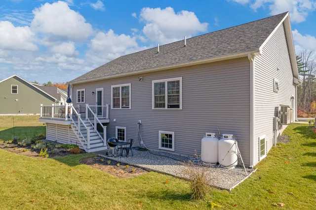 $650,000 | 11 Beacon Drive, Brunswick, ME 04011