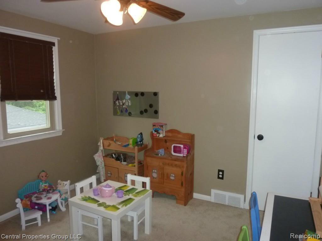 79 Maplefield Road Pleasant Ridge, MI 48069 - Photo 27 of 41