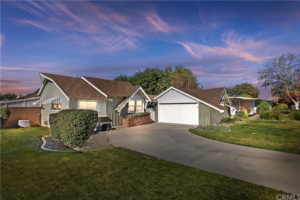 5765 Northview Place Riverside, CA 92506 - Photo 1 of 1 front view of a house with a yard