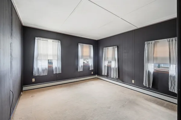 $325,000 | 10-12 Oakdale Place, Easthampton, MA 01027