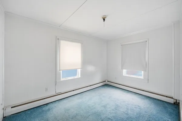 $325,000 | 10-12 Oakdale Place, Easthampton, MA 01027