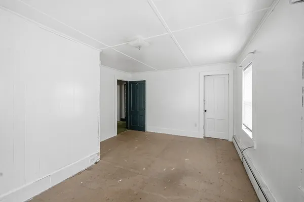 $325,000 | 10-12 Oakdale Place, Easthampton, MA 01027