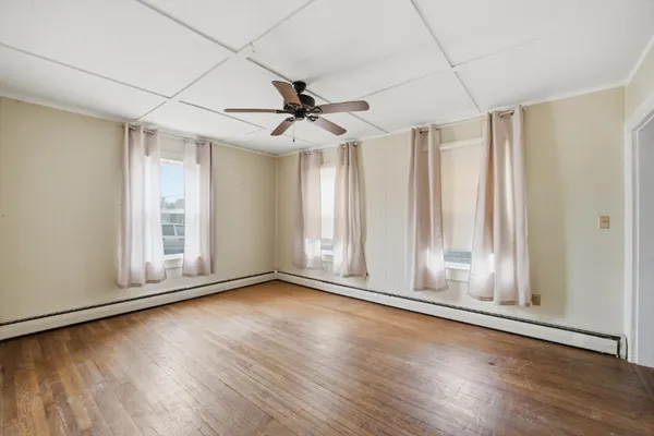 $325,000 | 10-12 Oakdale Place, Easthampton, MA 01027