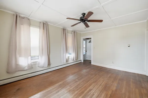 $325,000 | 10-12 Oakdale Place, Easthampton, MA 01027