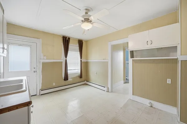 $325,000 | 10-12 Oakdale Place, Easthampton, MA 01027