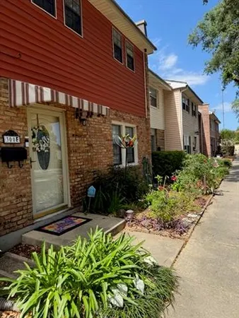 $150,000 | 300 Coral Avenue, Unit F, Terrytown, LA 70056