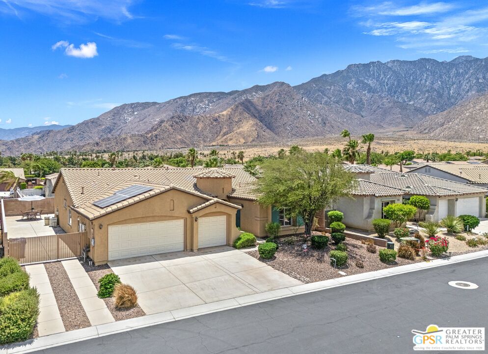 827 Alta Ridge Palm Springs, CA 92262 - Photo 2 of 37
