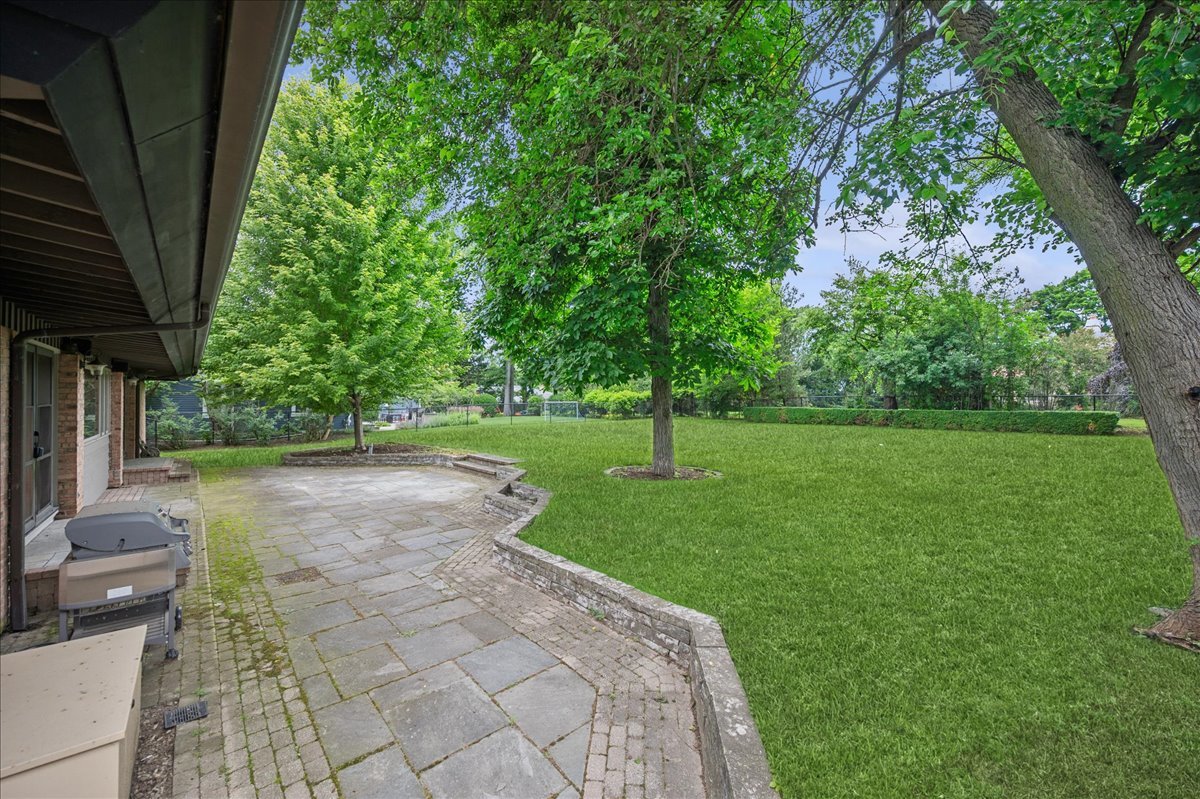 687 Birch Road Glencoe, IL 60022 - Photo 30 of 31 Gallery Image 30