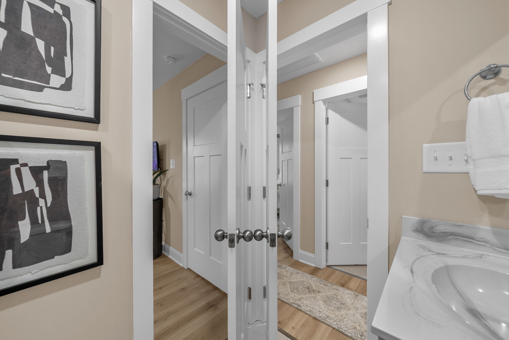 225 Primrose Way Oak Grove, KY 42262 - Photo 18 of 20 a view of a bathroom sink and tub