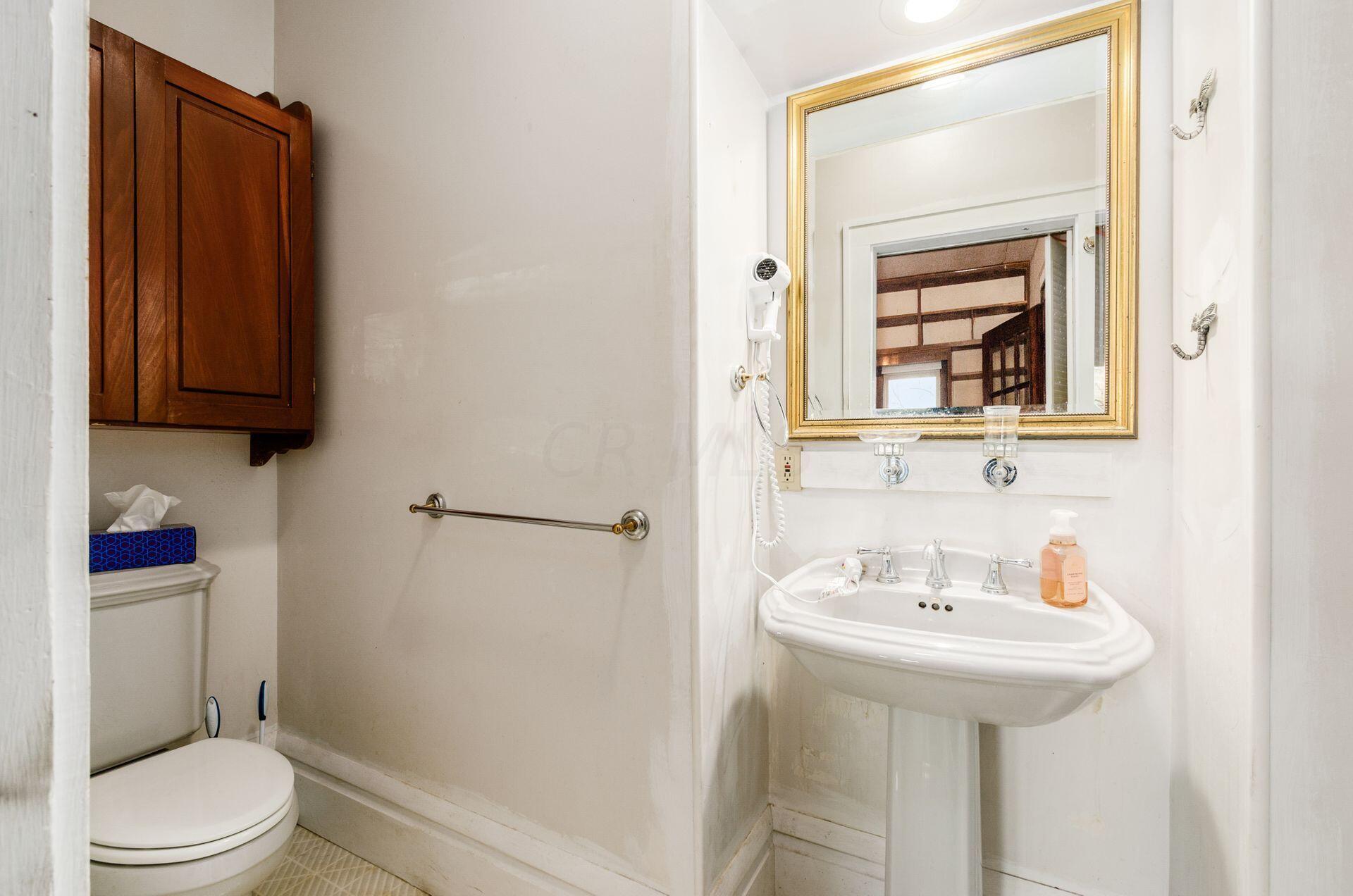 54 Glencoe Road Columbus, OH 43214 - Photo 15 of 29 016_96d7122d7_L 54 Glencoe069
