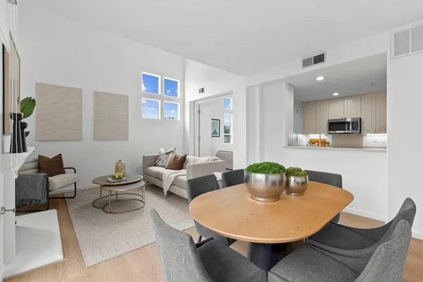 $1,198,000 | 1999 O'Farrell Street, San Mateo, CA 94403