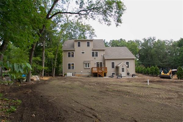 9 Chandler Road Burlington, MA 01803 - Photo 3 of 27 Gallery Image 3