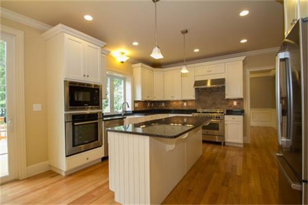 9 Chandler Road Burlington, MA 01803 - Photo 4 of 27 Gallery Image 4
