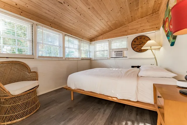 $1,270,000 | 504 West Ashley Avenue, Folly Beach, SC 29439