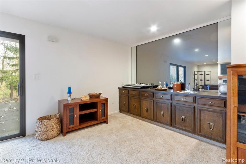 28664 West 12 Mile Road Farmington Hills, MI 48334 - Photo 35 of 49
