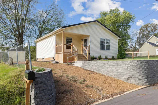 $225,000 | 104 East Merchant Street, Mount Pleasant, TN 38474