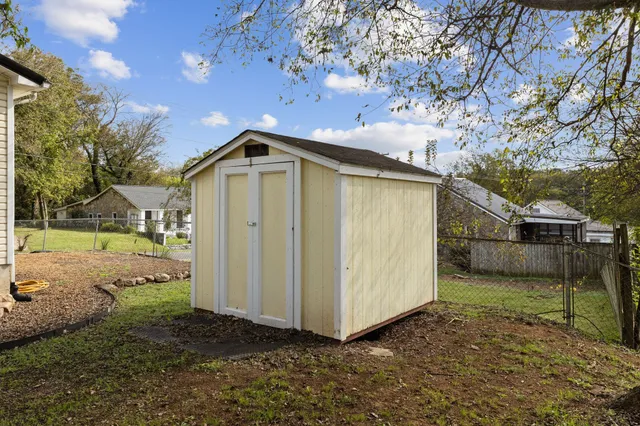 $225,000 | 104 East Merchant Street, Mount Pleasant, TN 38474