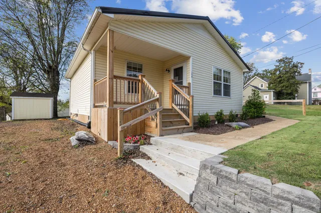 $225,000 | 104 East Merchant Street, Mount Pleasant, TN 38474