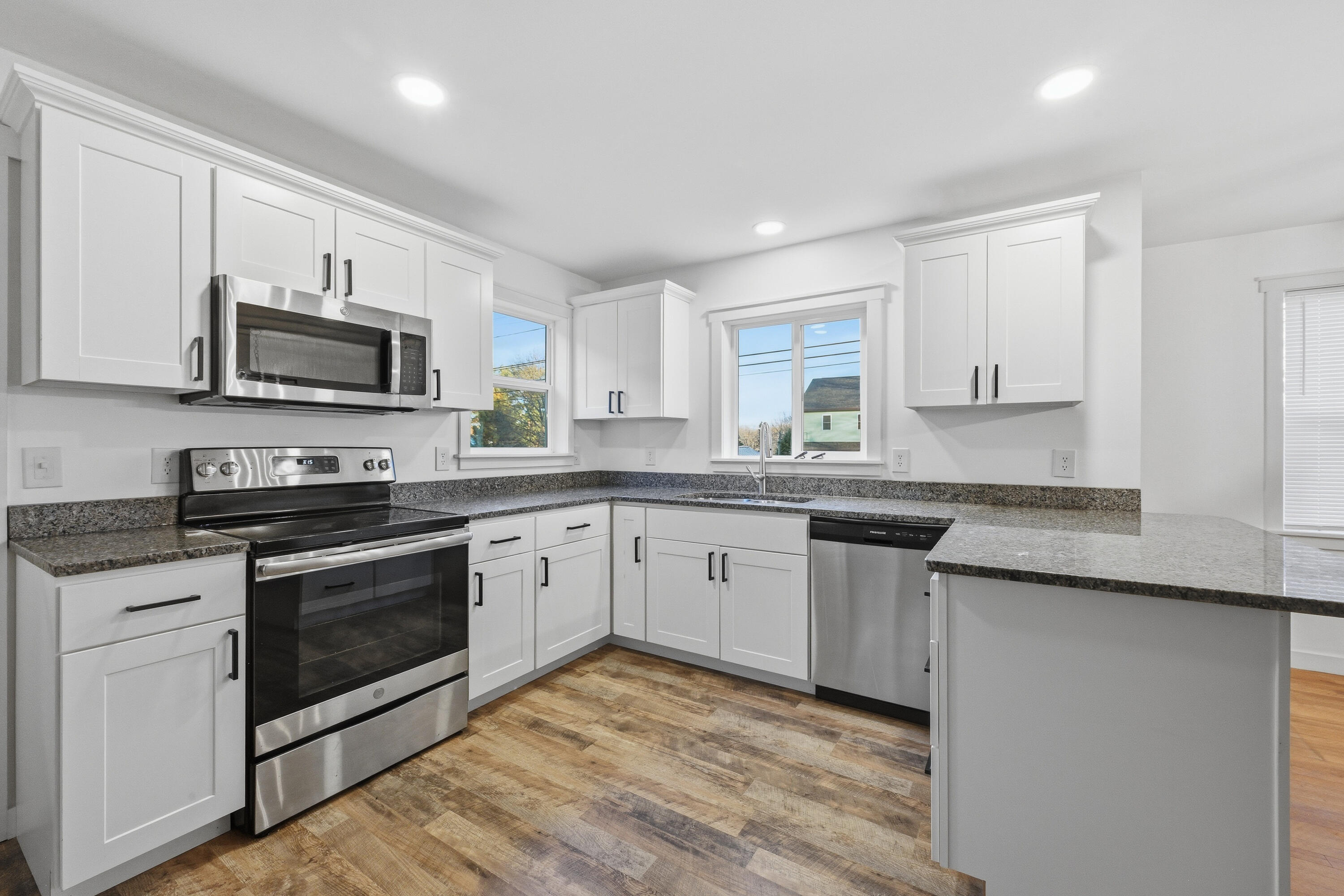 1374 State Street Veazie, ME 04401 - Photo 12 of 38 110316gr-112