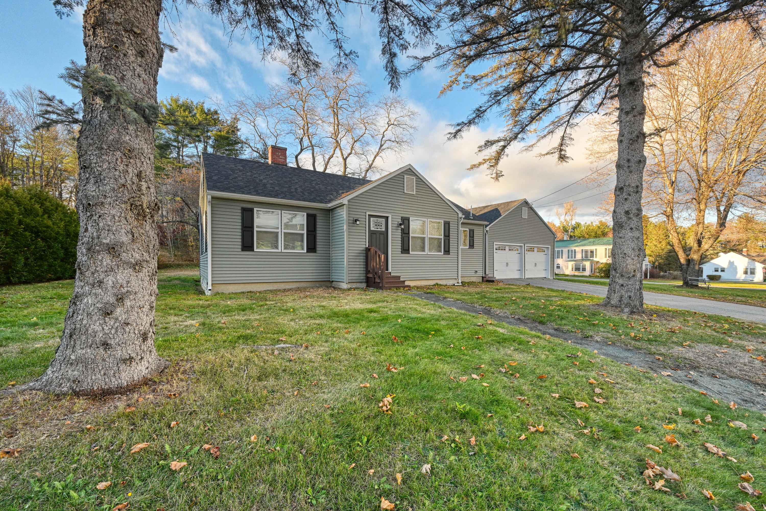 1374 State Street Veazie, ME 04401 - Photo 2 of 38 110316gr-101