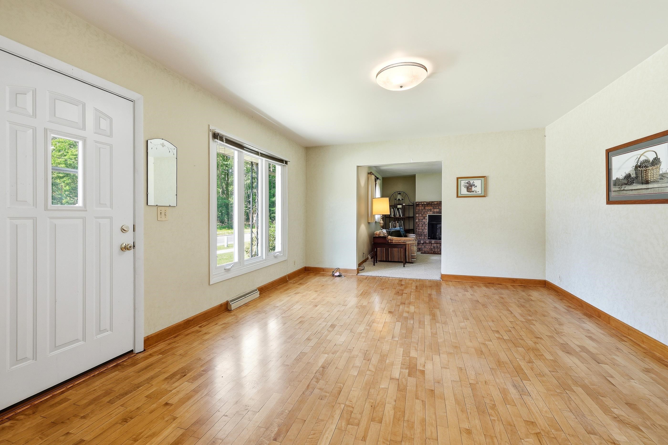308 Walker Street Stevens Point, WI 54481 - Photo 6 of 39