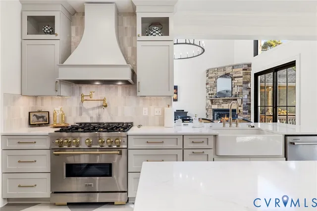 $989,900 | 14413 Savage View Court, Midlothian, VA 23112