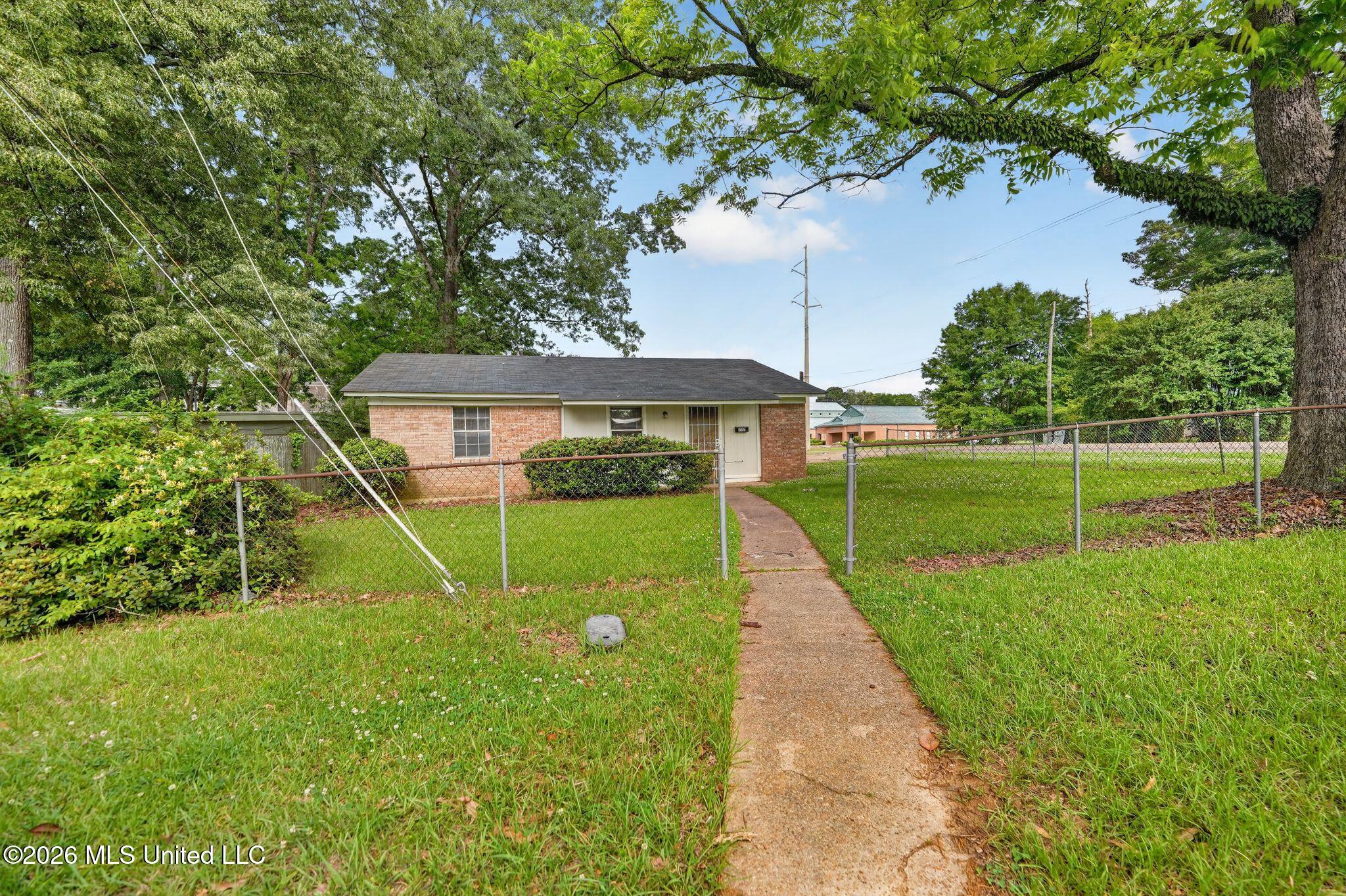 4597 Kirkley Drive Jackson, MS 39206 - Photo 2 of 44 02_4597_Kirkley_Dr_Jackson_MS_39206-Exte