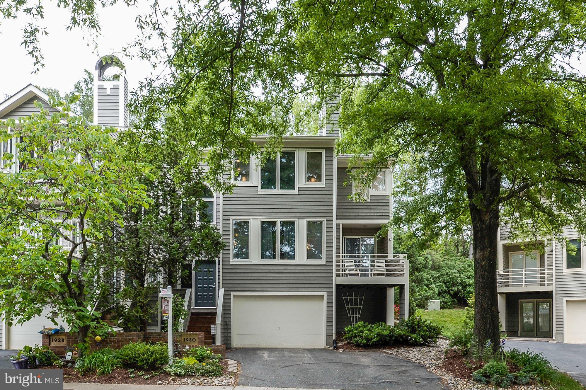 1930 Lakeport Way Reston, VA 20191 - Photo 2 of 29 Exterior (Front)