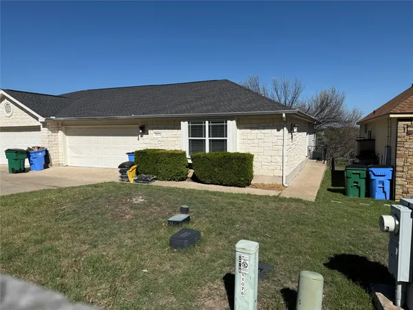 $1,895 | 3209 Mac Arthur Avenue, Unit A, Lago Vista, TX 78645