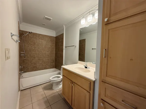 $1,895 | 3209 Mac Arthur Avenue, Unit A, Lago Vista, TX 78645