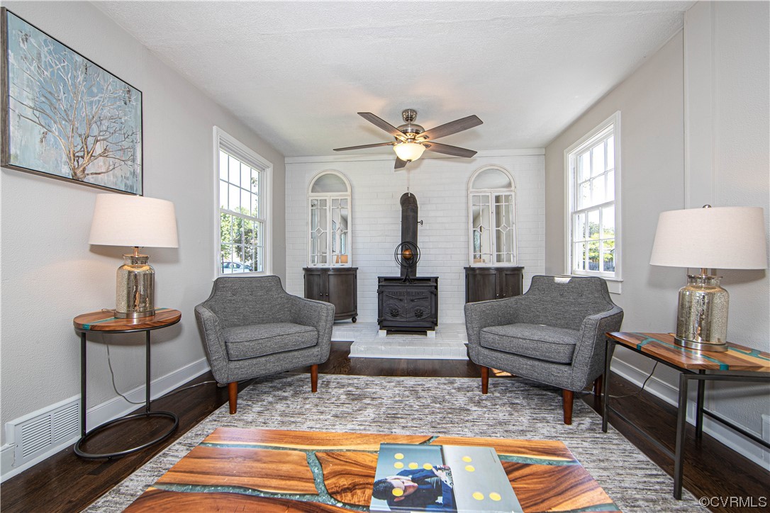 3009 Pinehurst Road Henrico, VA 23228 - Photo 6 of 34 Living room view to the wood-burning stove