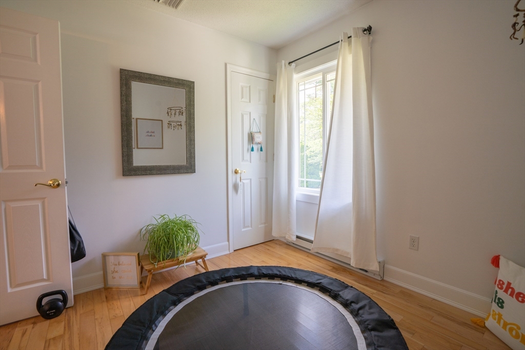 305 Scadding Street Taunton, MA 02780 - Photo 17 of 38