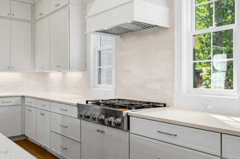 $1,999,000 | 6 Chantilly Place, Durham, NC 27707