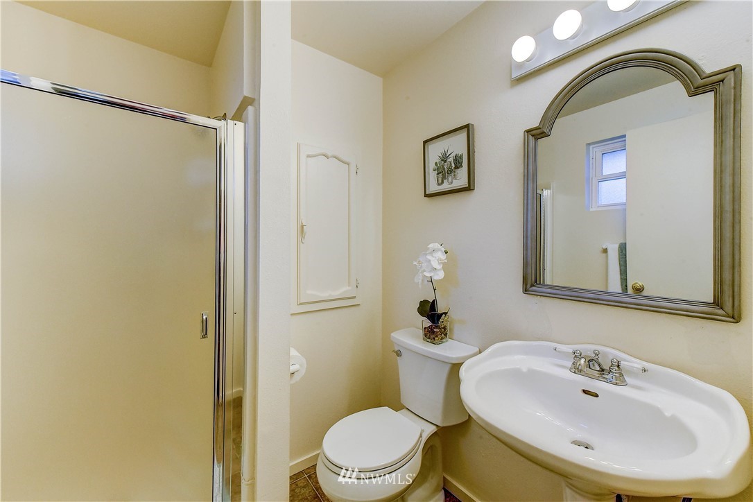 22027 5th Avenue West Bothell, WA 98021 - Photo 12 of 20 Gallery Image 12