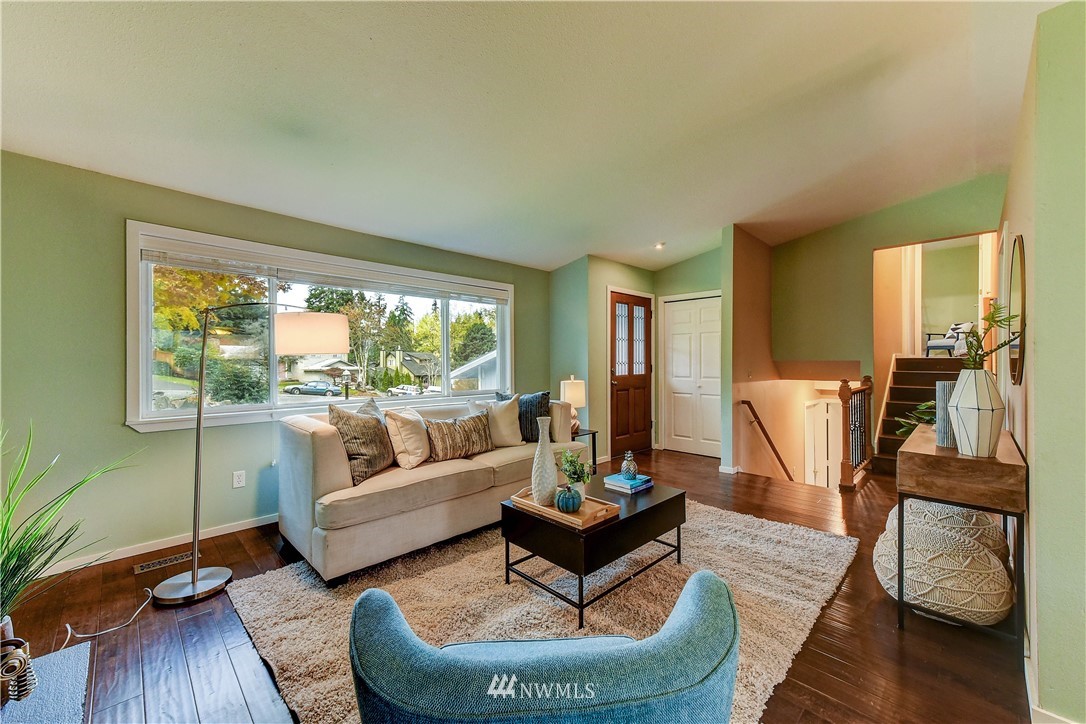 22027 5th Avenue West Bothell, WA 98021 - Photo 3 of 20 Gallery Image 3