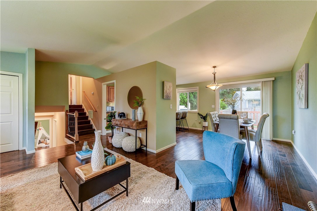 22027 5th Avenue West Bothell, WA 98021 - Photo 4 of 20 Gallery Image 4