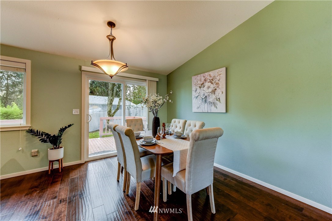22027 5th Avenue West Bothell, WA 98021 - Photo 5 of 20 Gallery Image 5