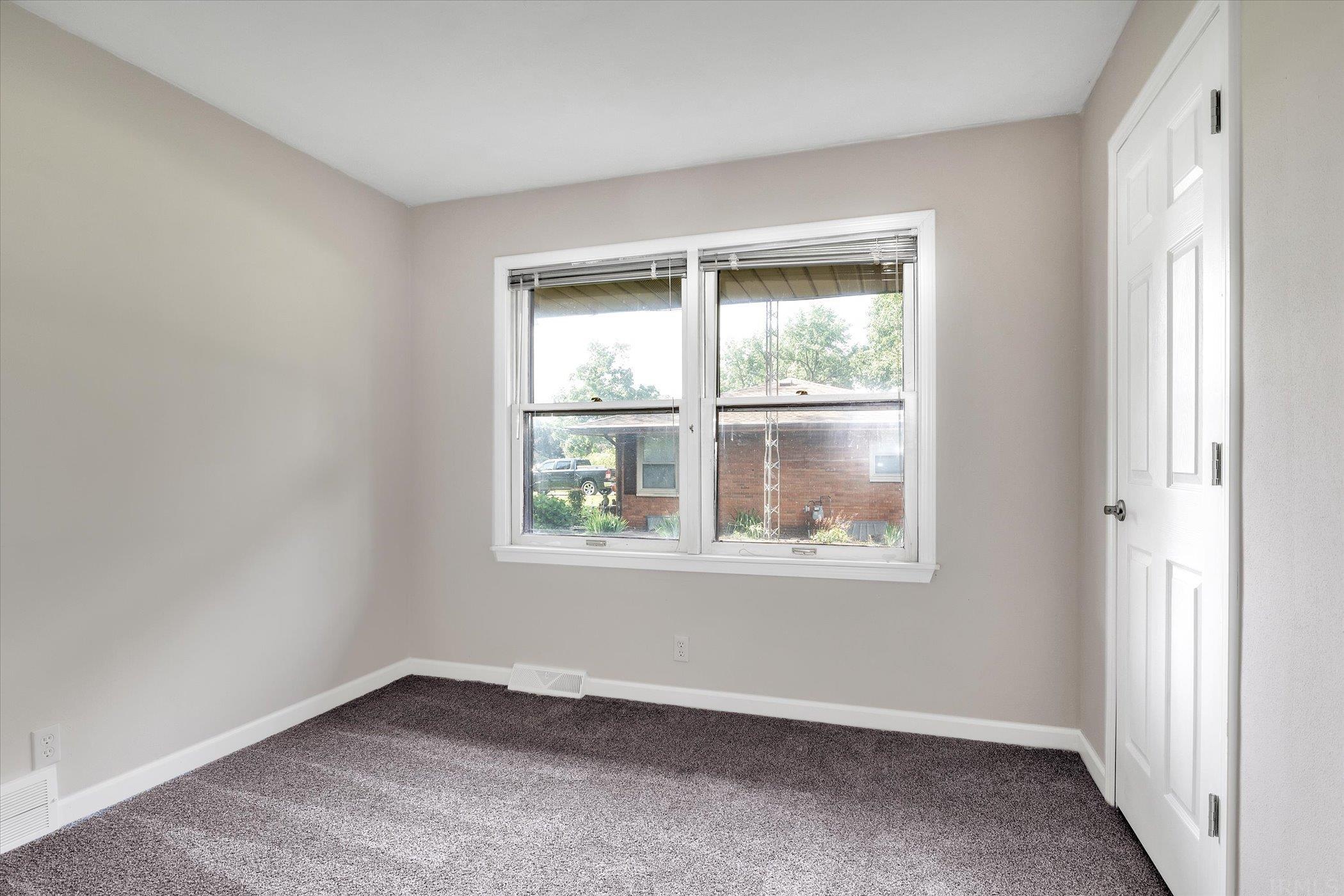 51700 Orange Road South Bend, IN 46628 - Photo 18 of 36 Gallery Image 18