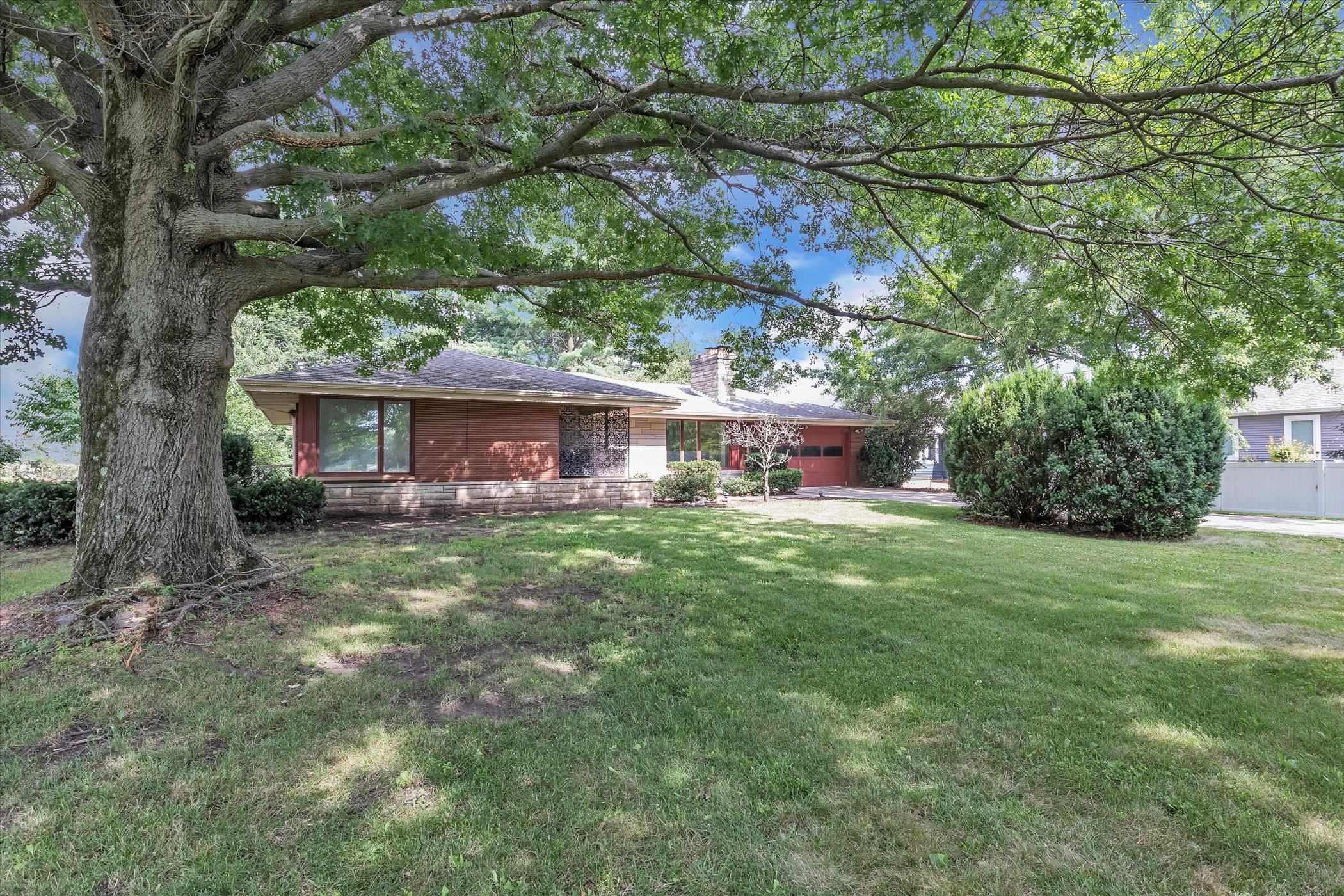 51700 Orange Road South Bend, IN 46628 - Photo 4 of 36 Gallery Image 4