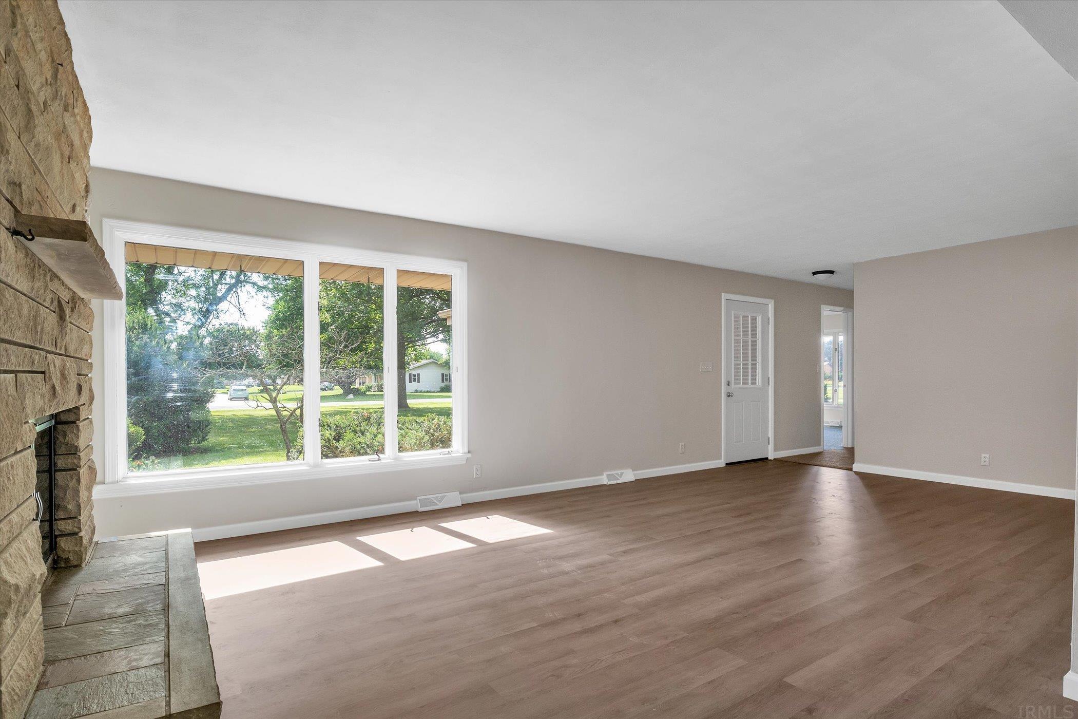 51700 Orange Road South Bend, IN 46628 - Photo 6 of 36 Gallery Image 6