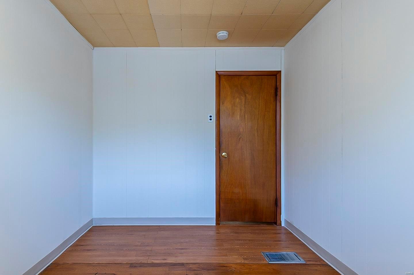 8050 Morgan Ford Road St. Louis, MO 63123 - Photo 11 of 17