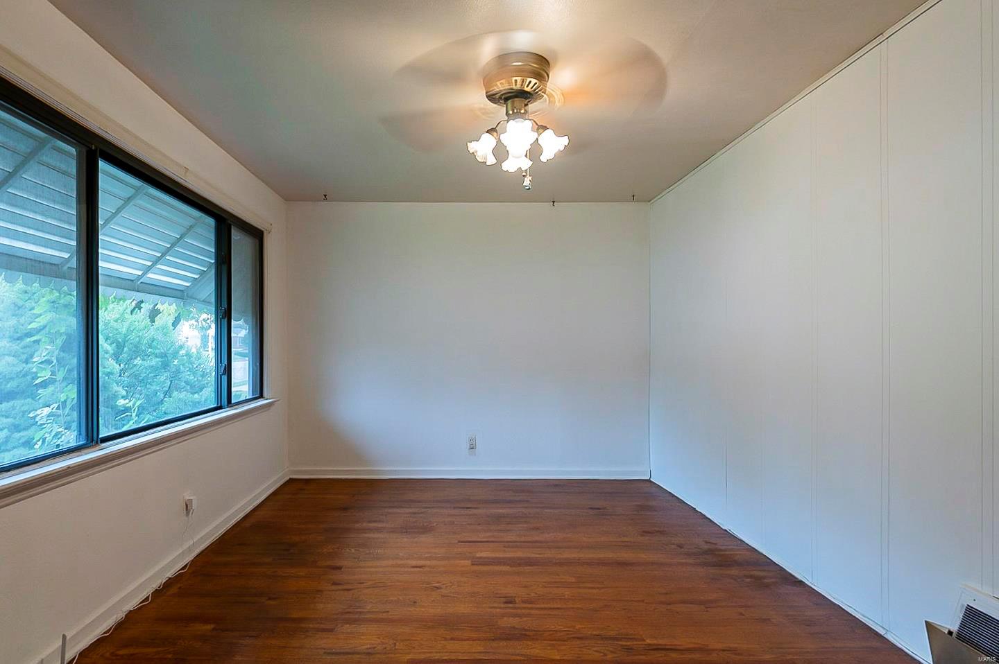 8050 Morgan Ford Road St. Louis, MO 63123 - Photo 5 of 17