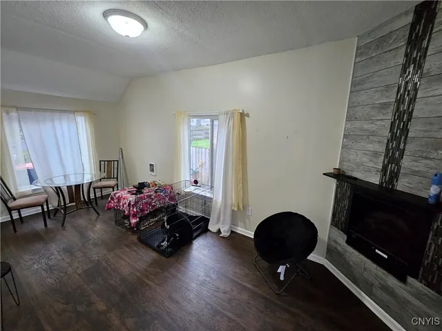 $209,900 | 28 Heberle Road, Irondequoit, NY 14609