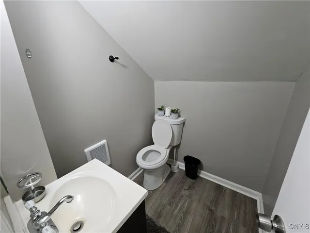 $209,900 | 28 Heberle Road, Irondequoit, NY 14609