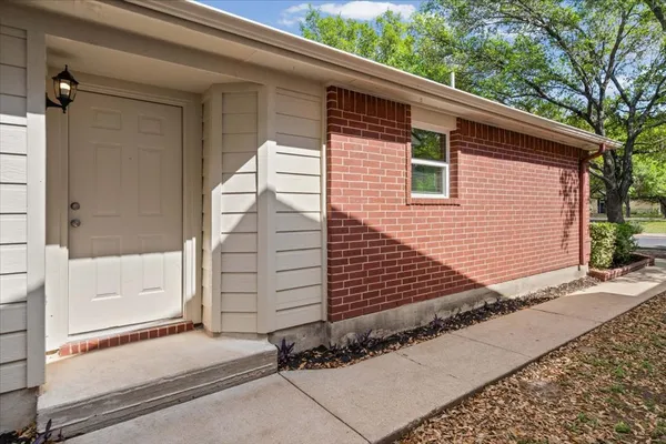$365,000 | 1404 Sir Thopas Trail, Austin, TX 78748