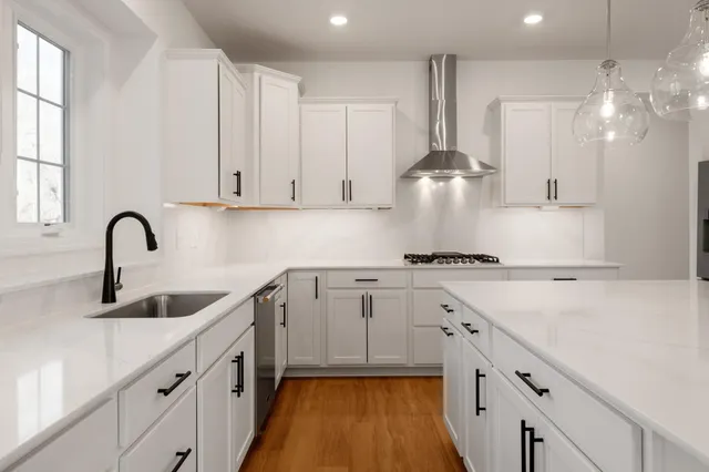 $1,007,985 | 19925 67th Avenue, Corcoran, MN 55340