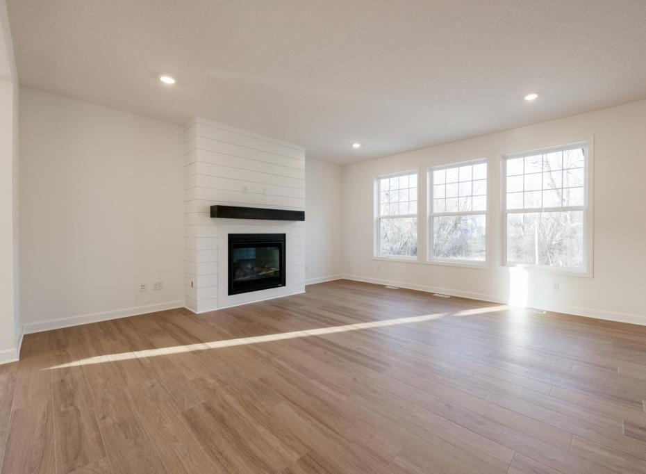 19925 67th Avenue Corcoran, MN 55340 - Photo 8 of 38