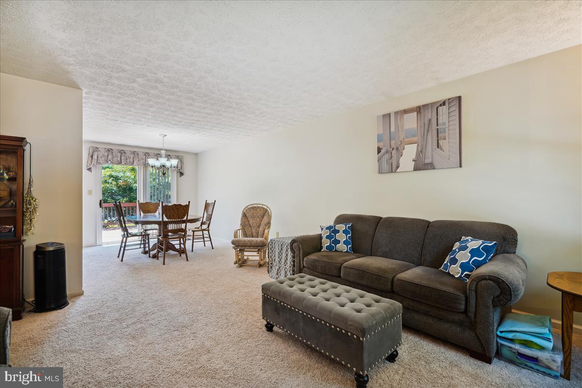 9519 Kings Grant Road Laurel, MD 20723 - Photo 3 of 44 Living Room
